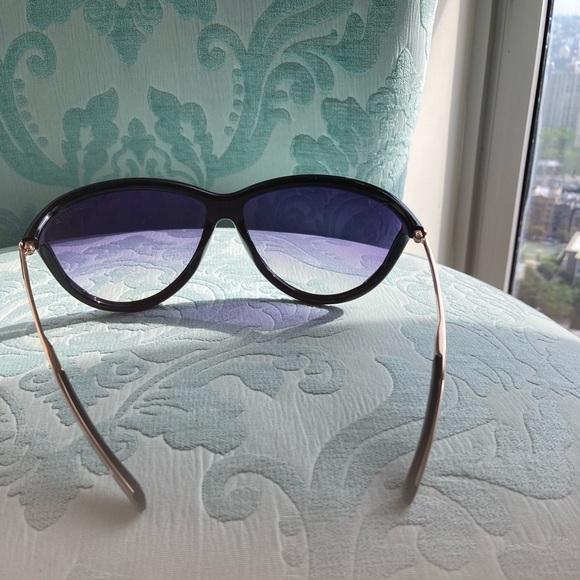 TOM FORD SUNGLASSES!! - Picture 4 of 6